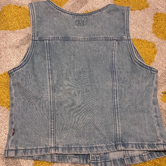 Levi’s denim vest - Picture 4 of 4